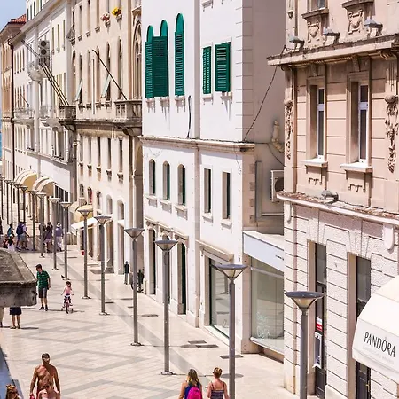 بيت ضيافة Bed & Atmosphere سبليت